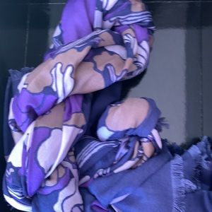 Marc Jacobs shawl/ wrap— great gift for yourself